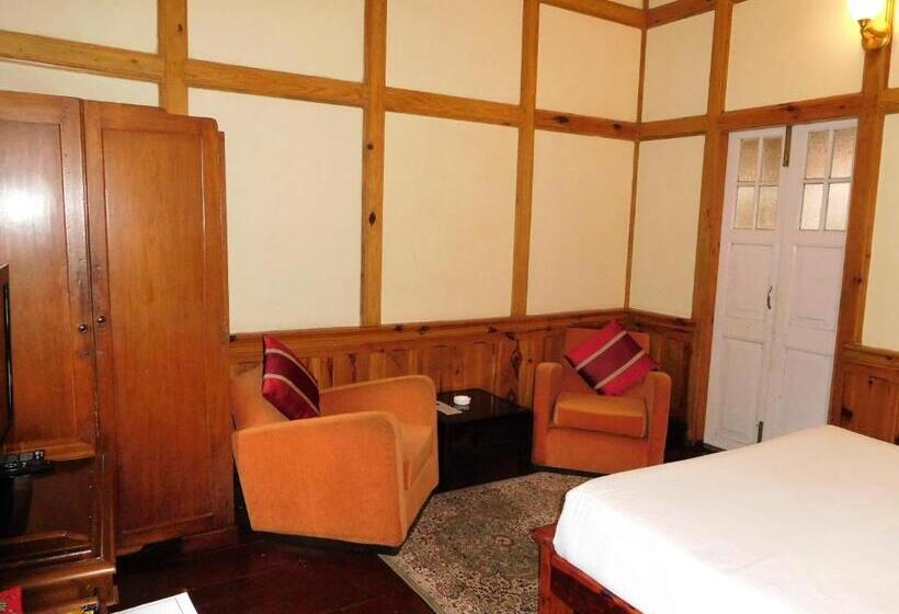 Номер Deluxe, The Heritage Club Tripura Castle