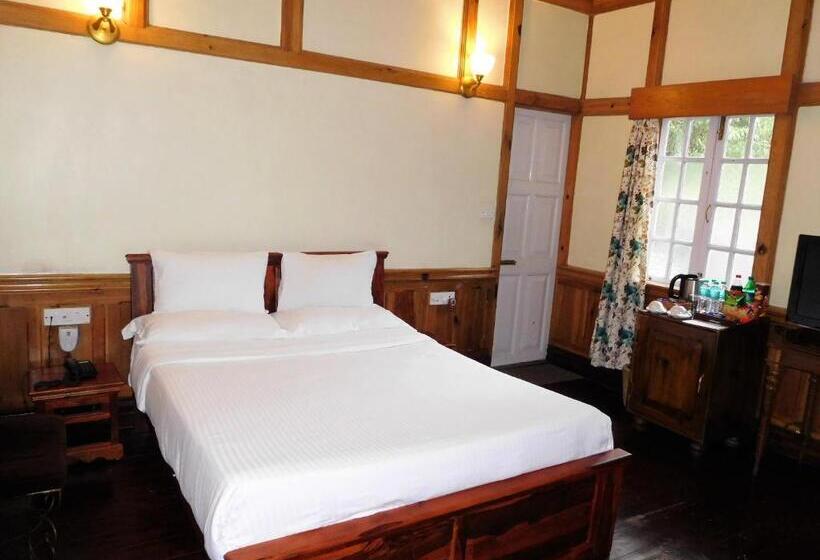 Номер Deluxe, The Heritage Club Tripura Castle