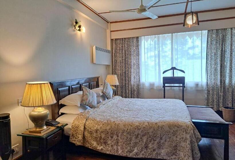 Номер Стандарт, The Heritage Club Tripura Castle