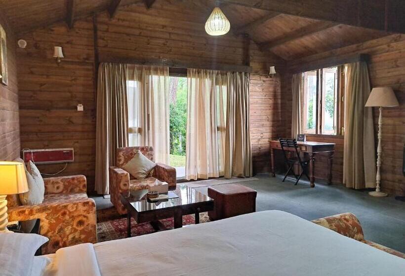 Хижина, The Heritage Club Tripura Castle