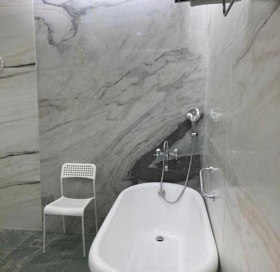 Королевские апартаменты с 1 спальней, The Heritage Club Tripura Castle