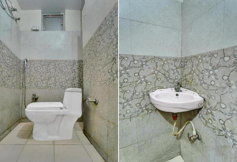 Трехместный Номер Классика, Oyo Flagship Hotel Cds Regency