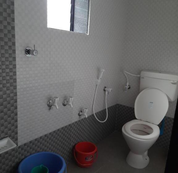 Pokój Rodzinny, Adarsh Niwas