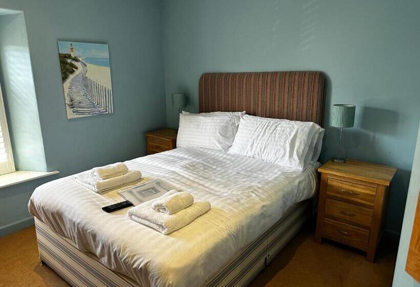 스탠다드 룸, Castle