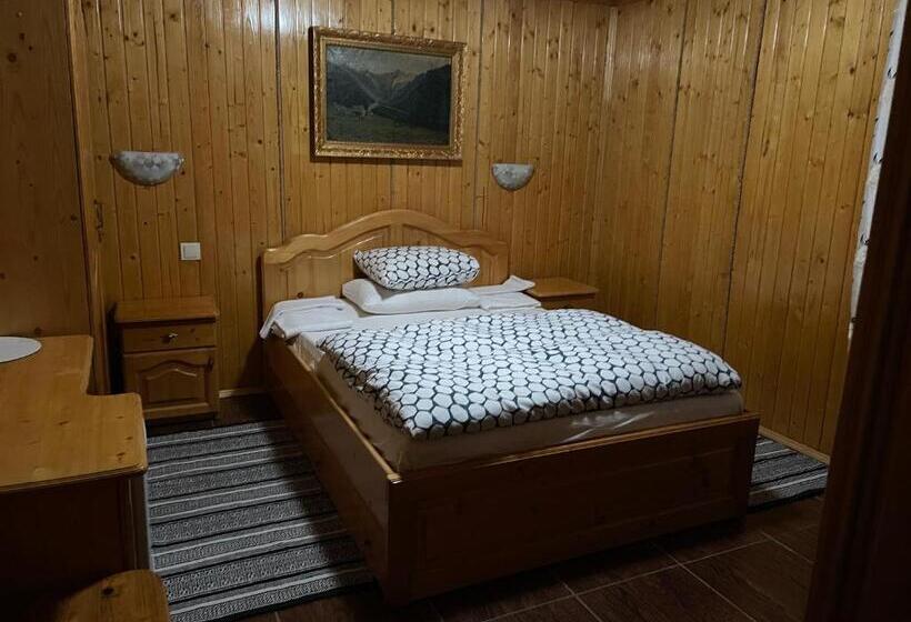 חדר קלאסי לשלושה, Guest House Nad Tisou