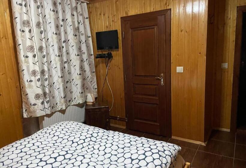 חדר קלאסי לשלושה, Guest House Nad Tisou