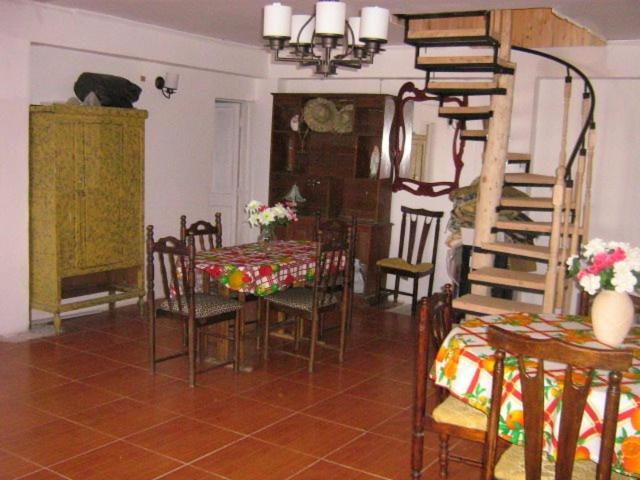 スイート, Hostal Portal De Ortúzar