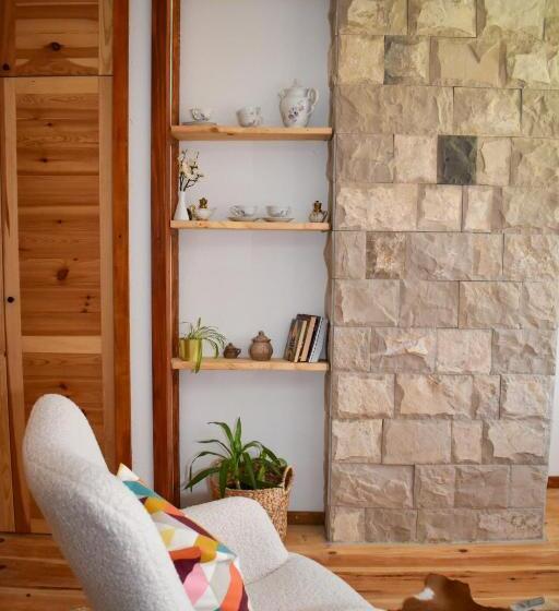 اتاق خانوادگی با چشم‌انداز کوه, Rajska Vrata