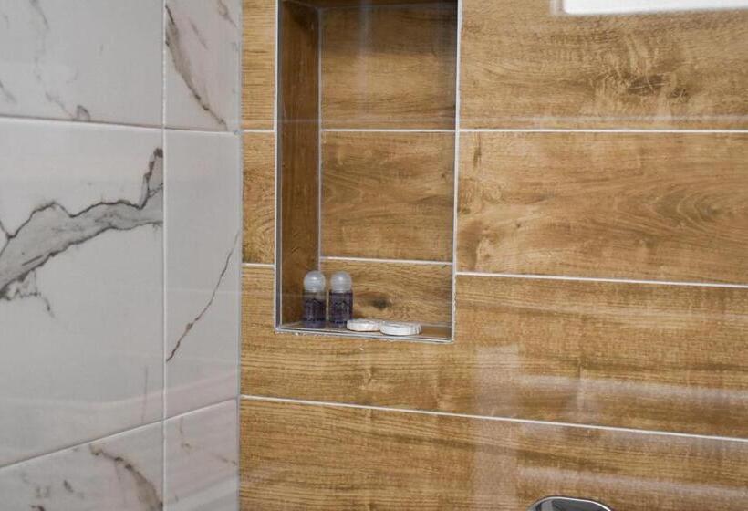 اتاق لوکس, Rajska Vrata