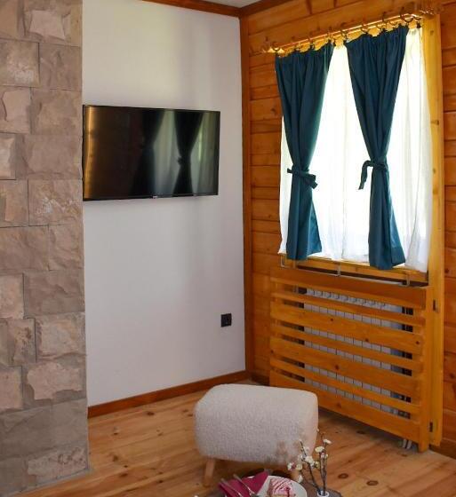 اتاق خانوادگی با چشم‌انداز کوه, Rajska Vrata