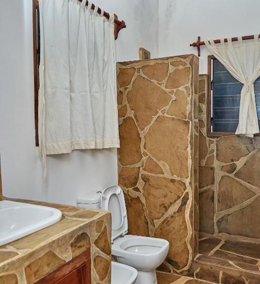 اتاق استاندارد با بالکن, Beach Way Villa