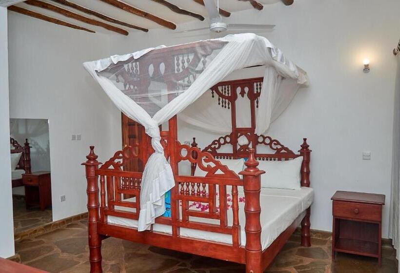 اتاق استاندارد با بالکن, Beach Way Villa