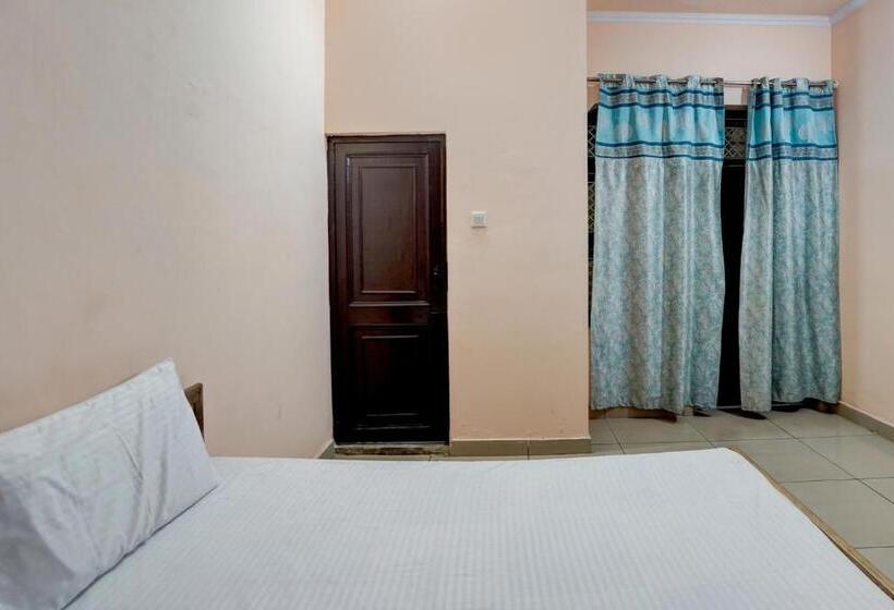 三人经典房间, Oyo Crown Guest House