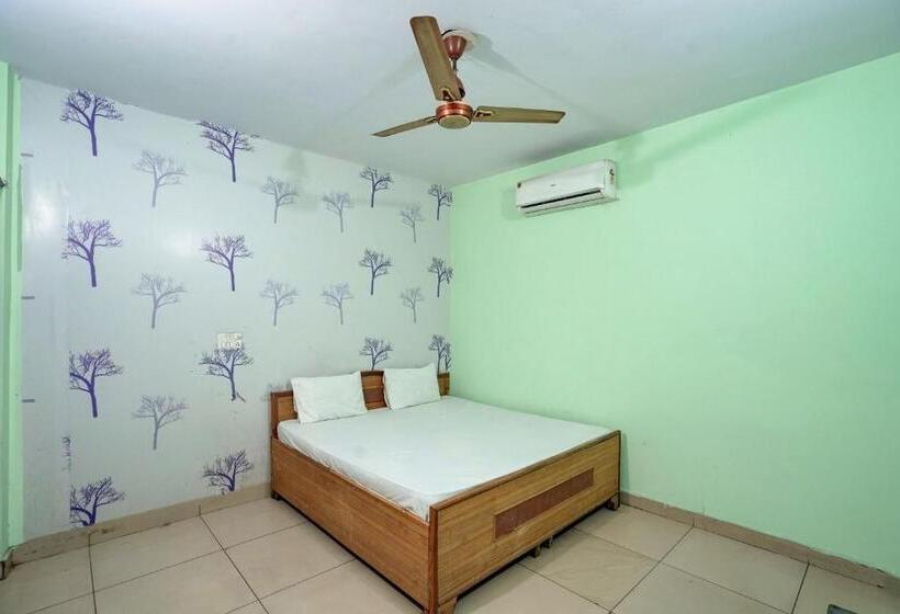 חדר קלאסי לשלושה, Oyo Crown Guest House