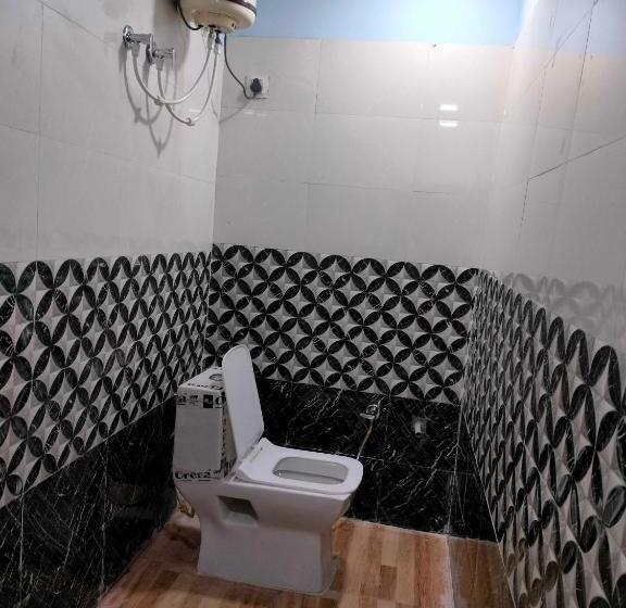 트리플 클래식 룸, Oyo Palace