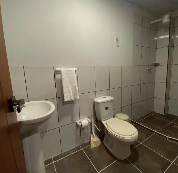 اتاق اکونومی, Posada Mia Copacabana