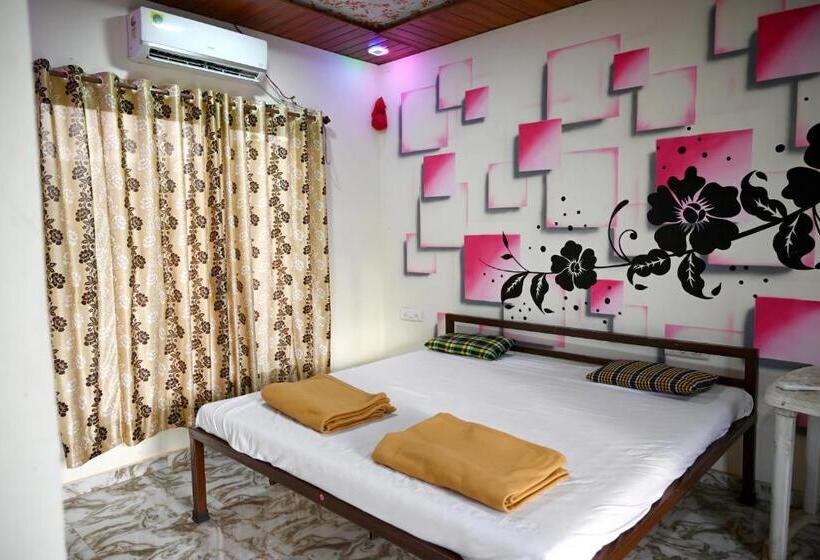 חדר דלוקס, Sarthak Farm,karjat