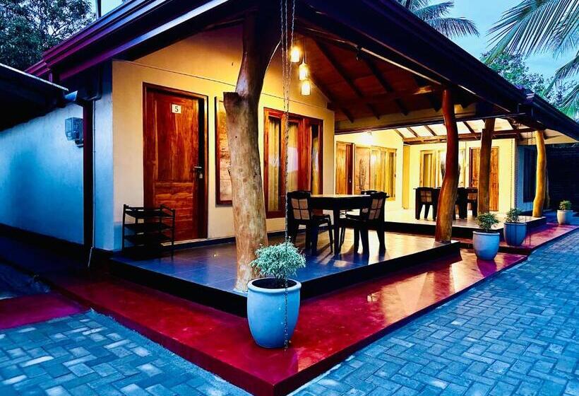 בקתת סופריור בת חדר 1, Wilpattu Blue Sapphire Lite   B&b