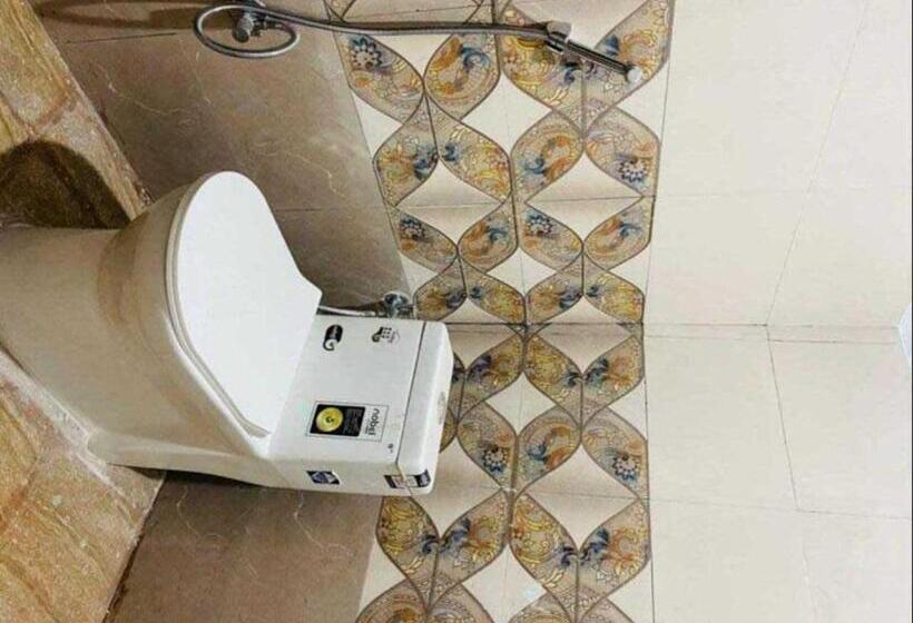 غرفة كلاسيكية ثلاثية, Oyo E Hotel Ansal