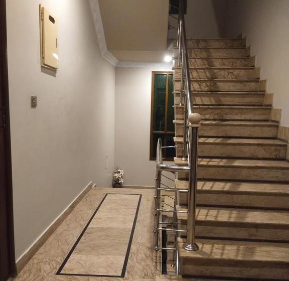 Economy Triple Room, Luxury Guest House Near Agha Khan, Karachi Airport