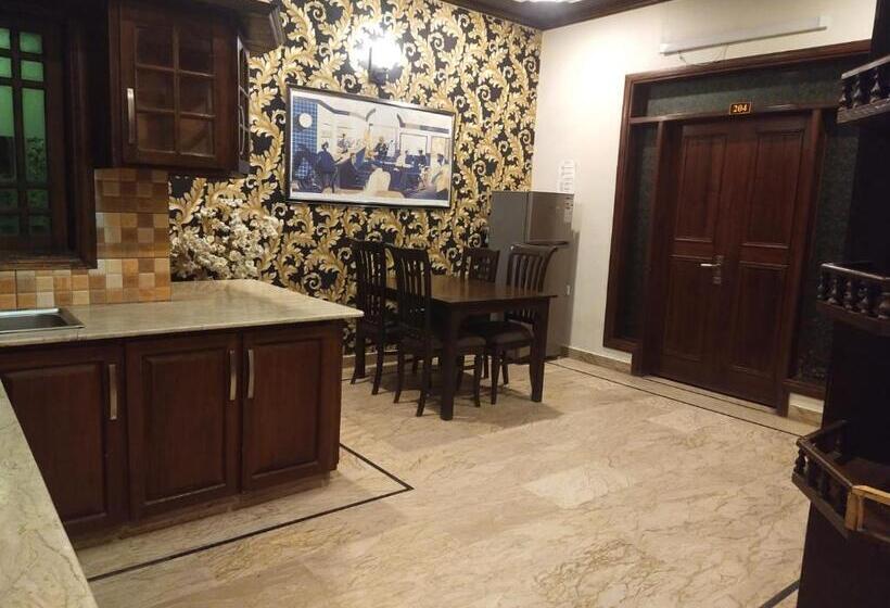 اتاق اکونومی یک تخته, Luxury Guest House Near Agha Khan, Karachi Airport