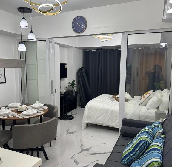 スイート（家族用）, Azure Urban Resort   City View 1br   Ps4, Billiards, Netflix, Karaoke