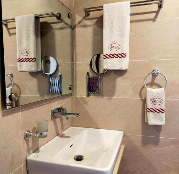 اتاق استاندارد یک نفره, Cadaline Ville Hotel Lagos