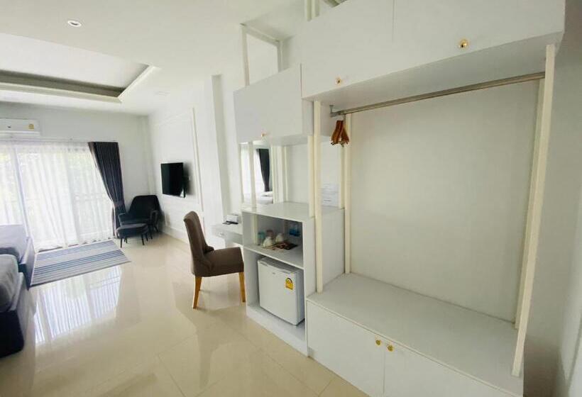 غرفة ديلوكس ثلاثية, พาราไดซ์รีสอร์ต สังขละบุรี Paradise Resort At Sangkhlaburi