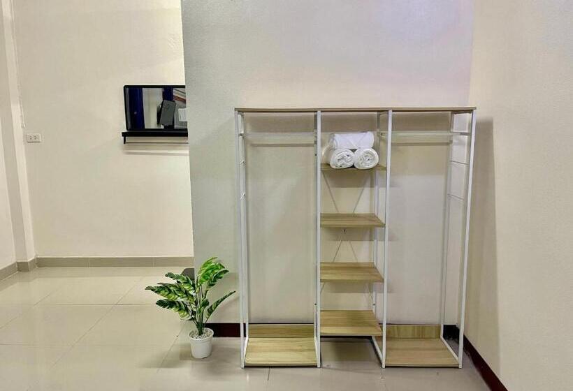 클래식 4인 룸, 2b Cozy Hostel เมืองตรัง