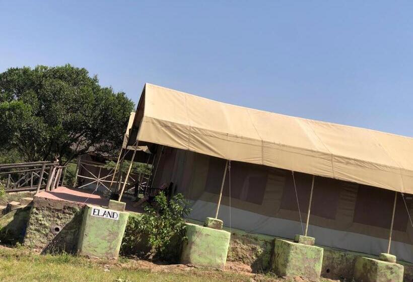 اتاق لوکس سه تخته, Explore Serengeti Tented Camp