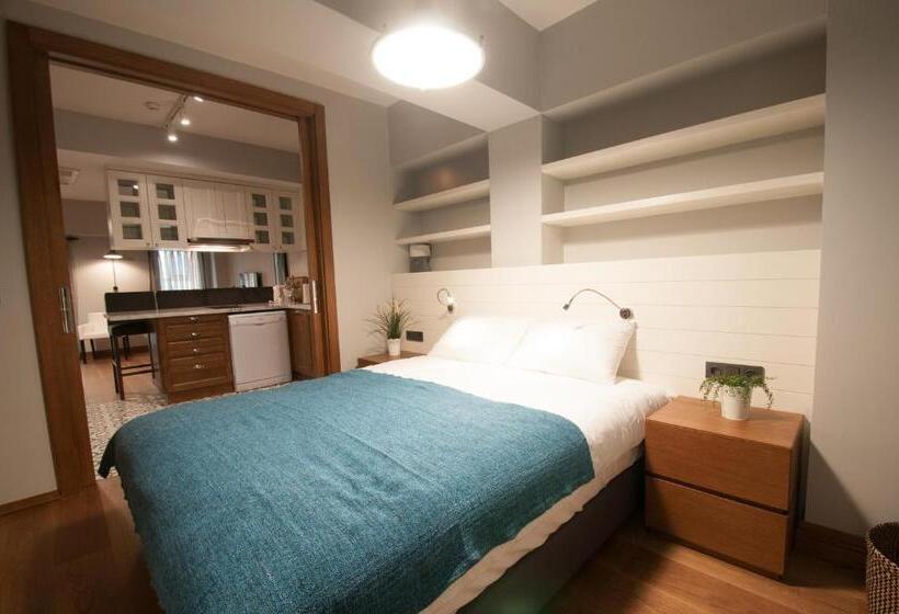 Люкс Повышенной Комфортности, La Casa Pera Suites