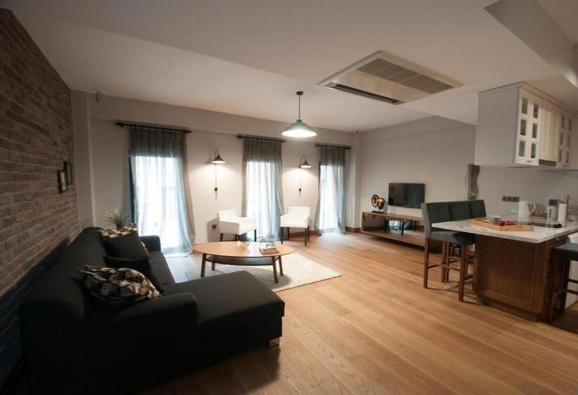 Люкс Повышенной Комфортности, La Casa Pera Suites