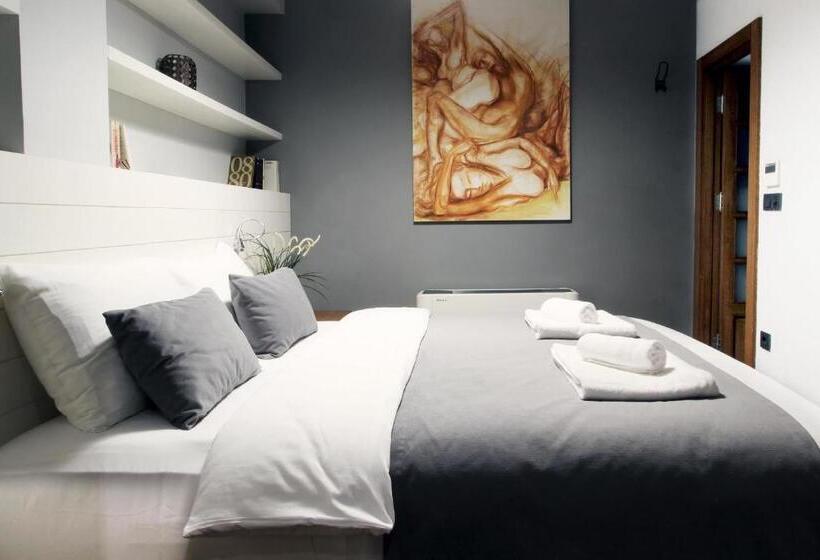 Люкс Кровать Кинг, La Casa Pera Suites