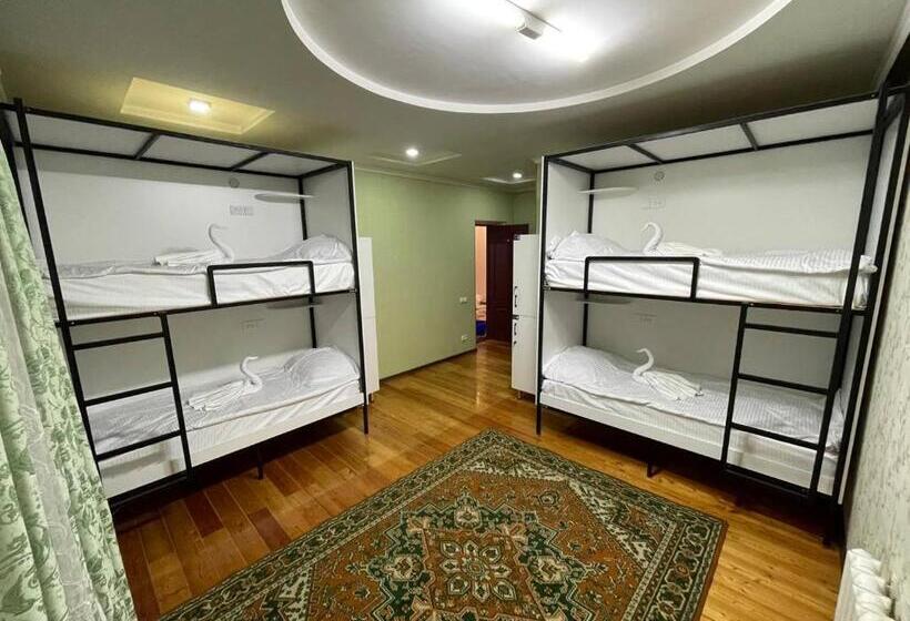 تختخواب در اتاق مشترک, Novo Hostel