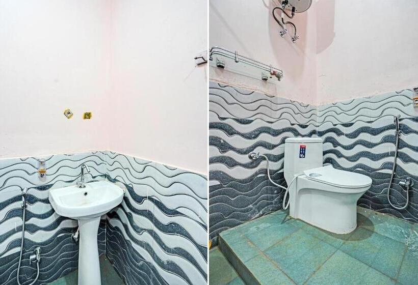 Трехместный Номер Классика, Oyo 82187 Divine Inn Hotel And Guest House