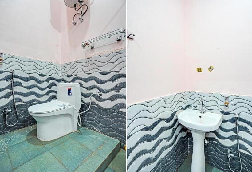 Трехместный Номер Классика, Oyo 82187 Divine Inn Hotel And Guest House
