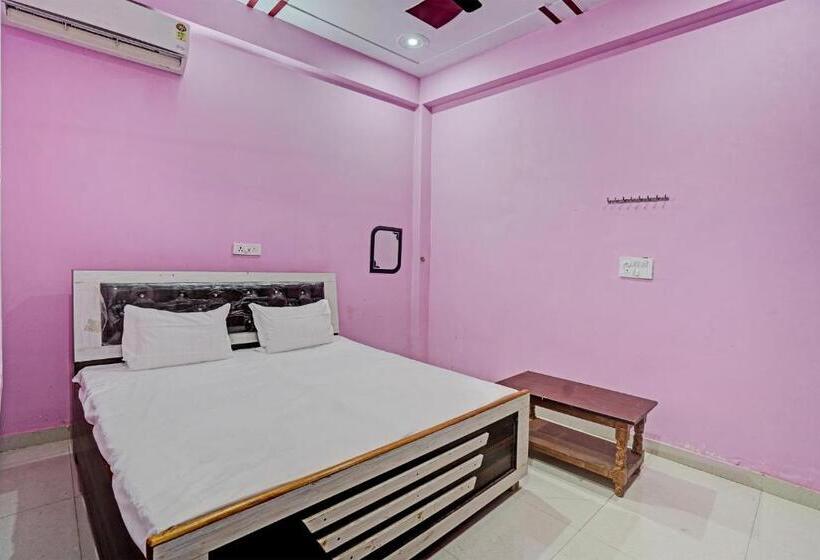 Трехместный Номер Классика, Oyo 82187 Divine Inn Hotel And Guest House