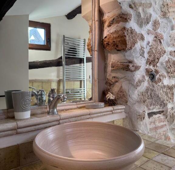 חדר סטנדרט לארבעה, Sforza House