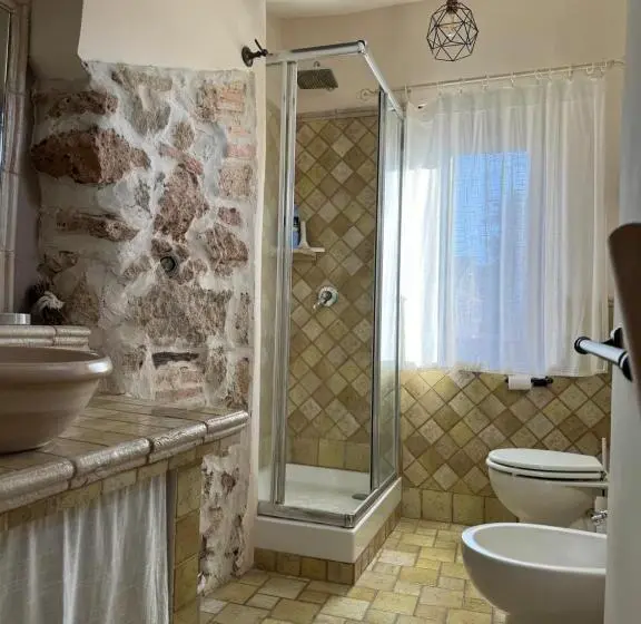 スタンダード４人部屋, Sforza House