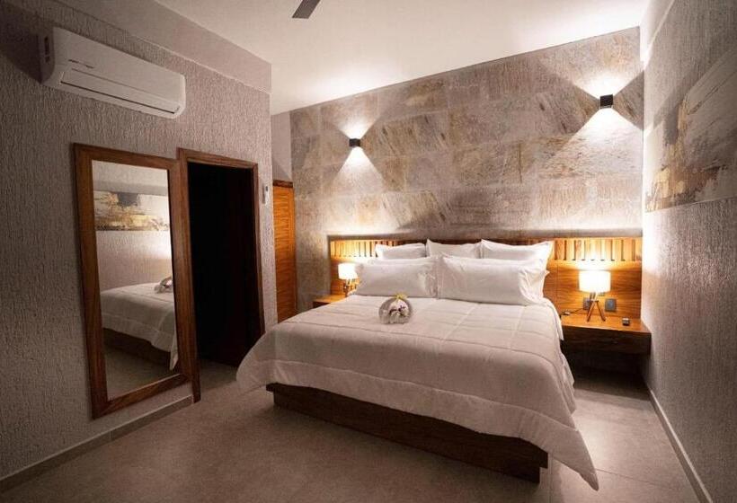 Полулюкс, Sophie Hotel Boutique