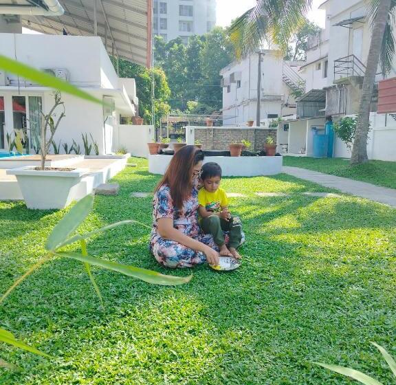 Standard Triple Room with Balcony, The Reds Heritage