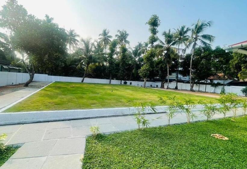 Standard Room with Terrace, The Reds Heritage