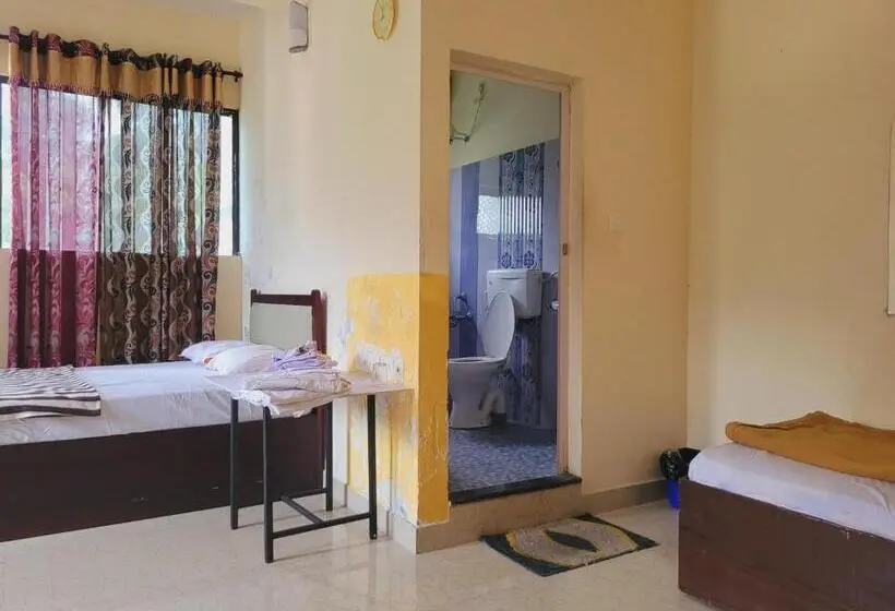 Deluxe Kolmen Hengen Huone, Green Castle Residency