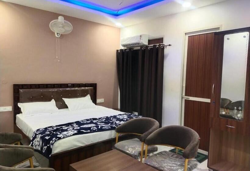 豪华家庭房间, Almond