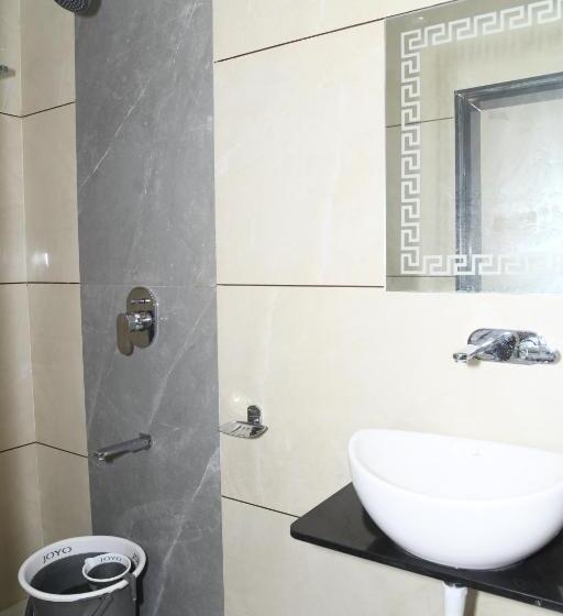 スタンダードルーム, Apex, Akkalkot