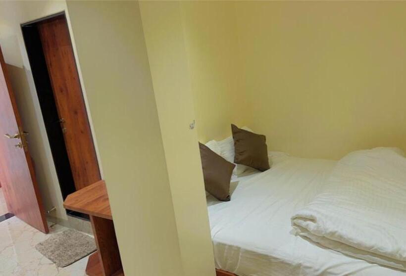 スタンダードルーム, Apex, Akkalkot