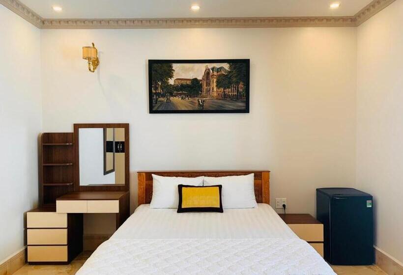 اتاق استاندارد, Ngọc Mai