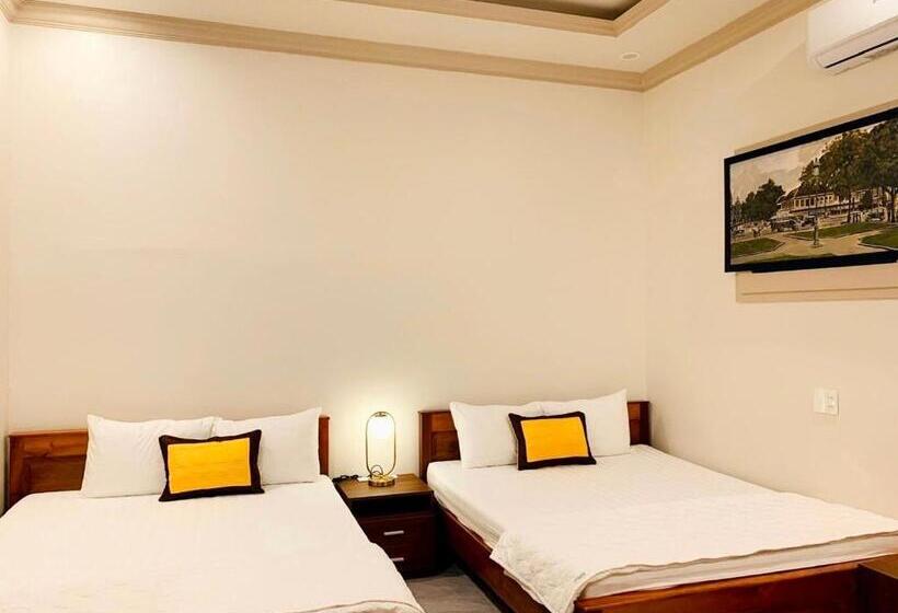 اتاق لوکس چهار تخته, Ngọc Mai