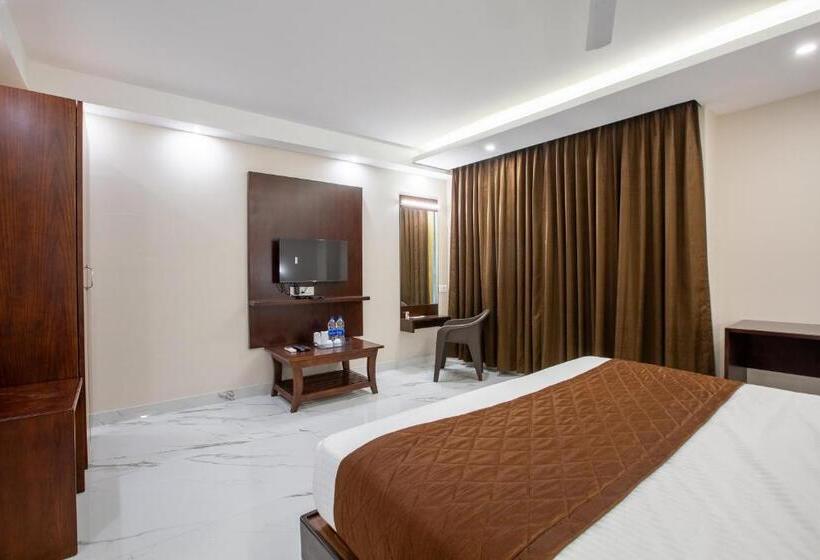 带大床的豪华间, Parkkavan Towers