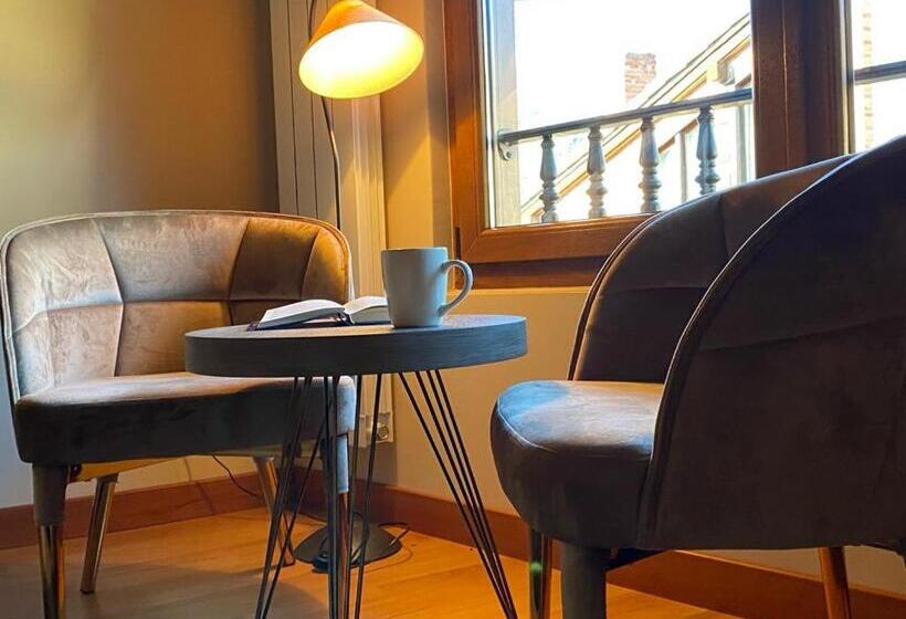 带大床的标准间, Picos de Europa Suites and Rooms